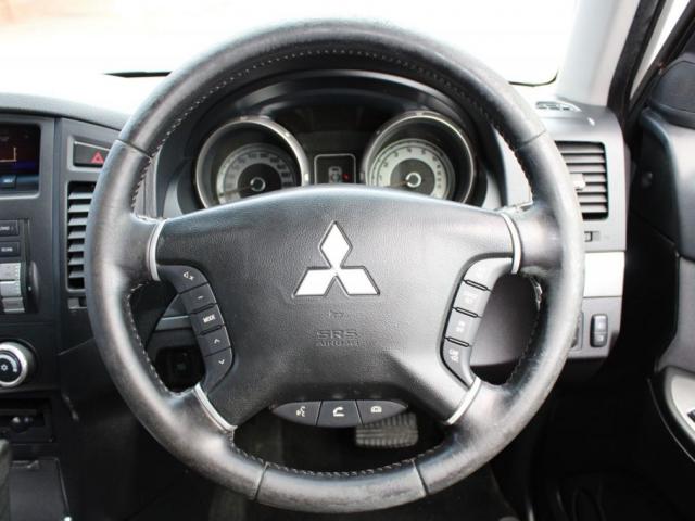 MITSUBISHI PAJERO GLS LWB (4X4) NT