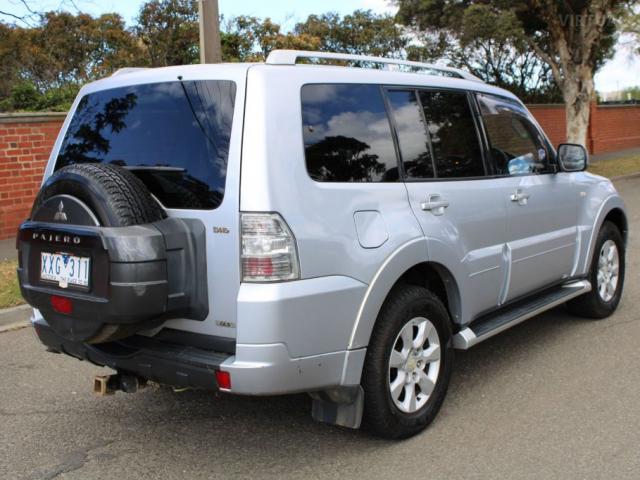 MITSUBISHI PAJERO GLS LWB (4X4) NT