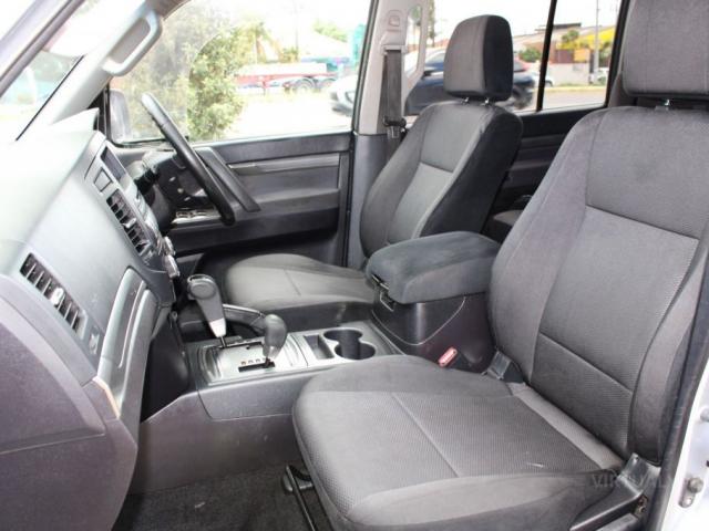 MITSUBISHI PAJERO GLS LWB (4X4) NT