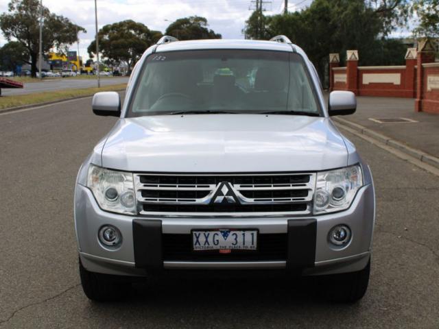 MITSUBISHI PAJERO GLS LWB (4X4) NT