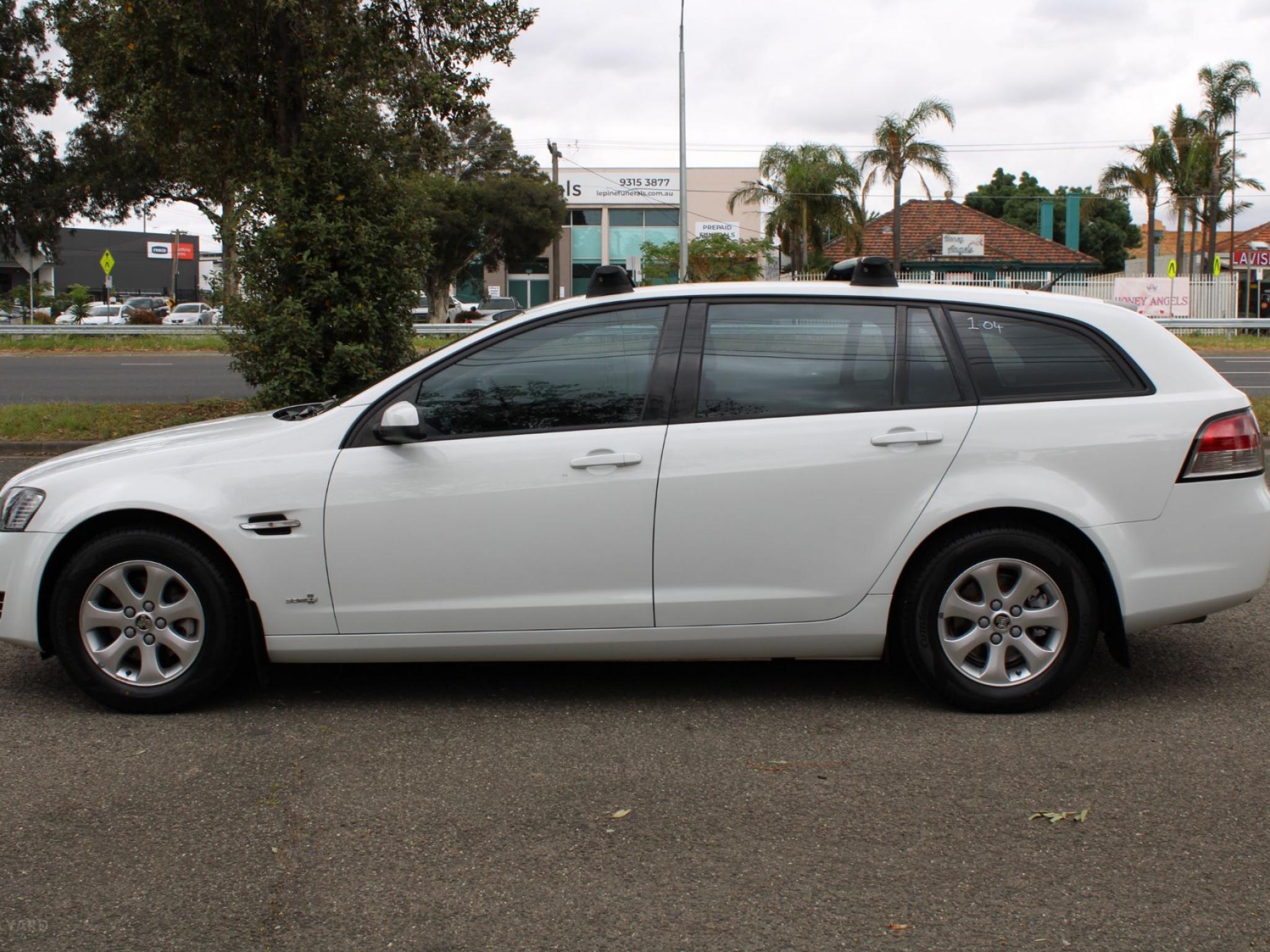 HOLDEN COMMODORE OMEGA VE II MY12.5