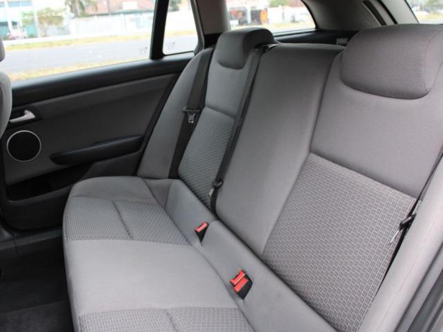 HOLDEN COMMODORE OMEGA VE II MY12.5