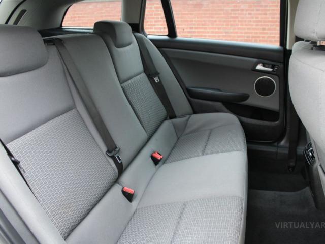 HOLDEN COMMODORE OMEGA VE II MY12.5