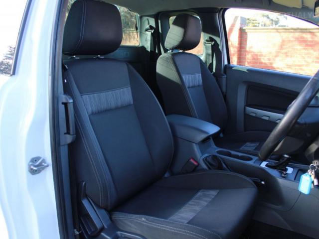 FORD RANGER XLT 3.2 HI-RIDER (4X2) PX|174,718kms
