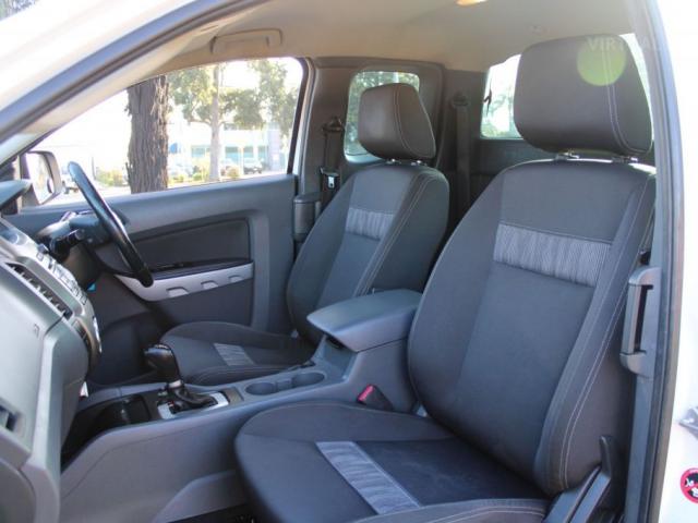 FORD RANGER XLT 3.2 HI-RIDER (4X2) PX|174,718kms