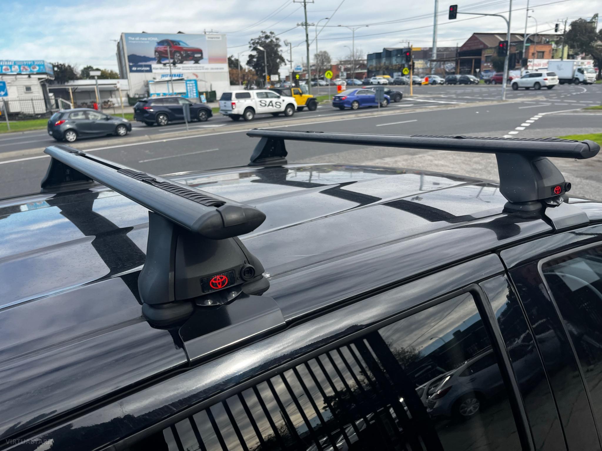 TOYOTA HILUX SR5 (4X4) GUN126R