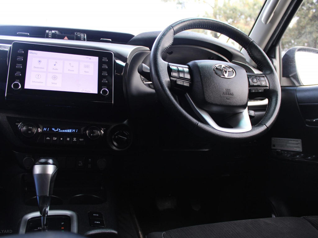 TOYOTA HILUX SR5 (4X4) GUN126R