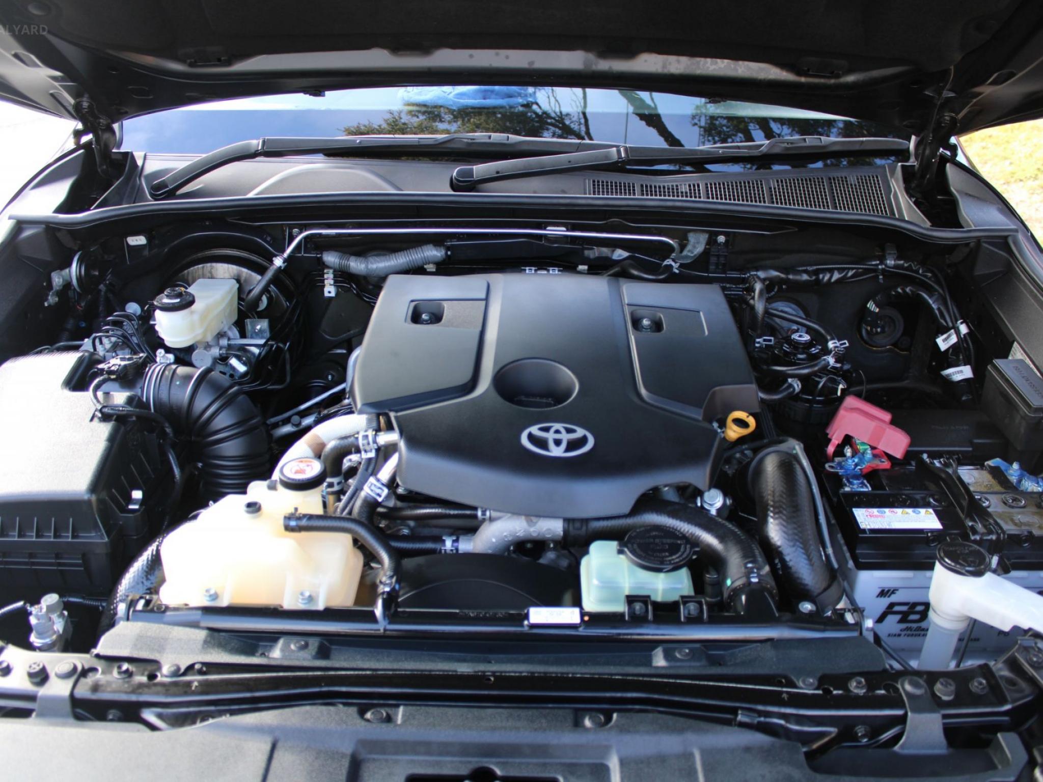 TOYOTA HILUX SR5 (4X4) GUN126R
