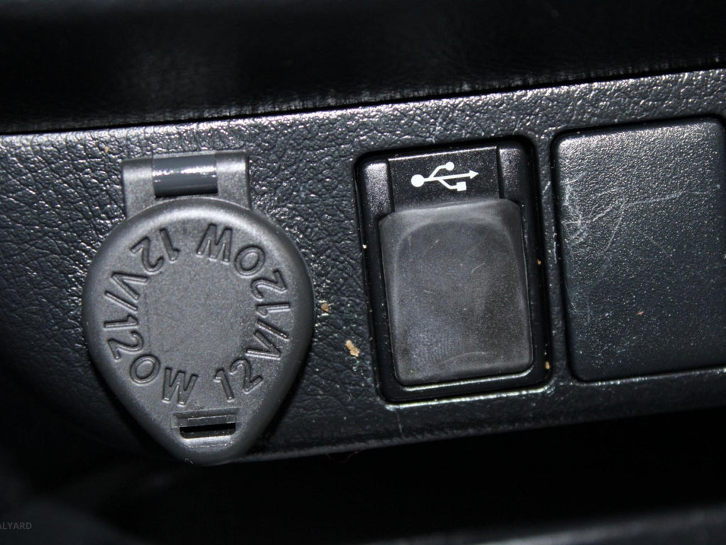 TOYOTA HILUX SR5 (4X4) GUN126R