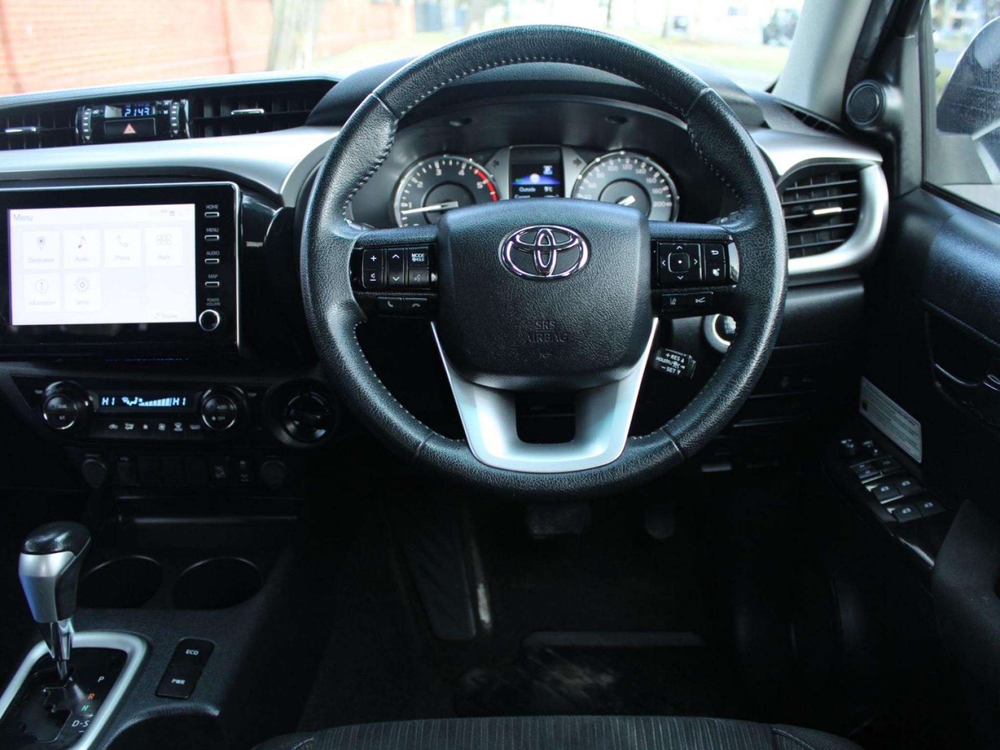 TOYOTA HILUX SR5 (4X4) GUN126R