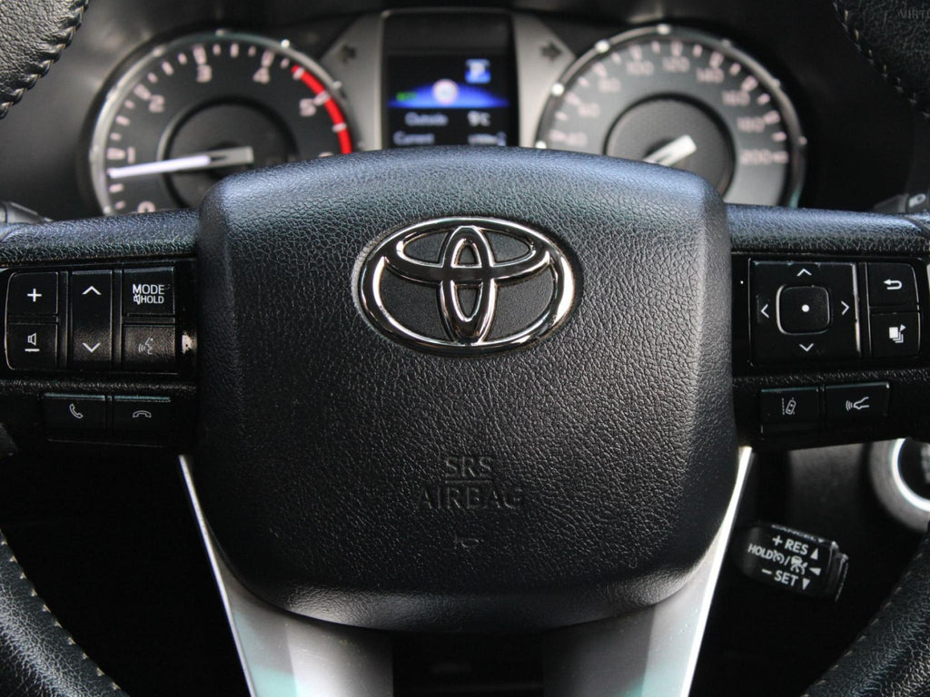TOYOTA HILUX SR5 (4X4) GUN126R