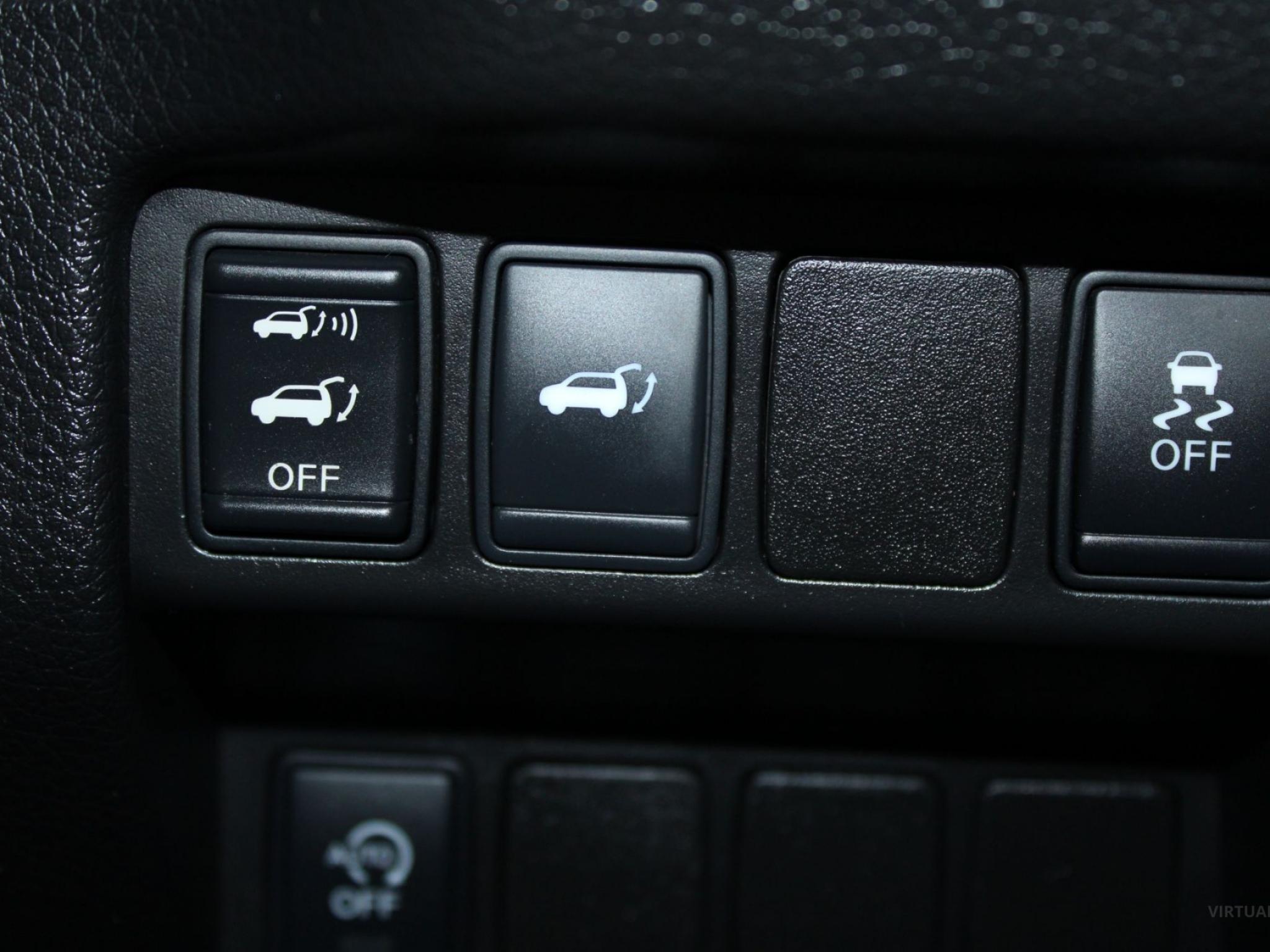 NISSAN X-TRAIL TL (4X4) T32