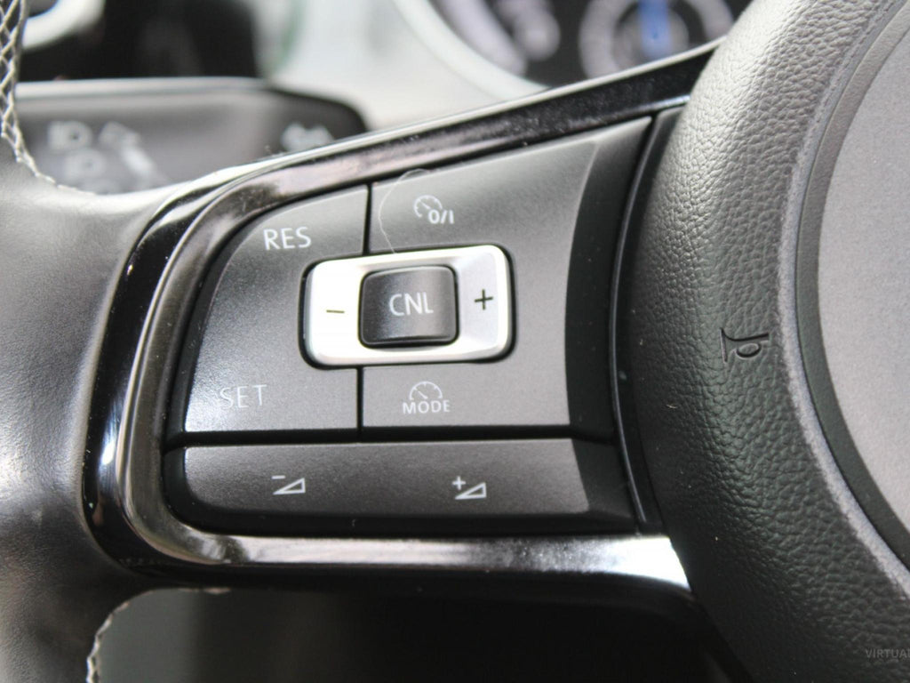VOLKSWAGEN GOLF R AU MY16