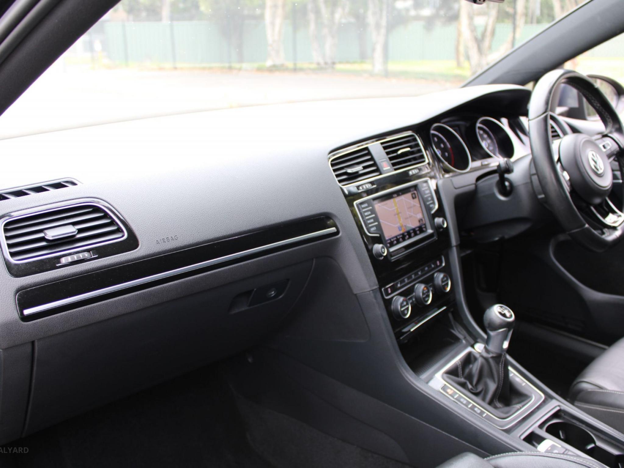 VOLKSWAGEN GOLF R AU MY16