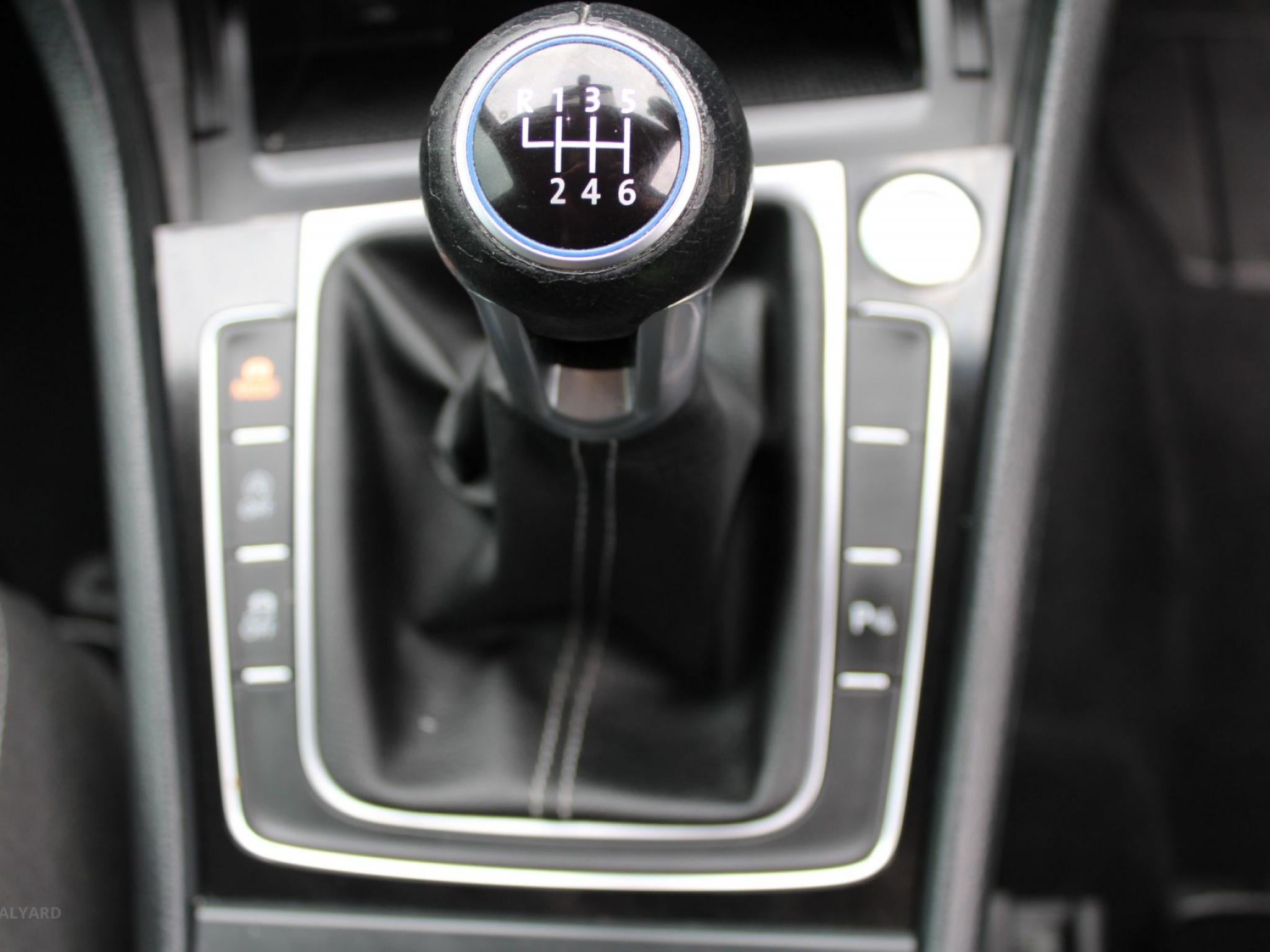 VOLKSWAGEN GOLF R AU MY16