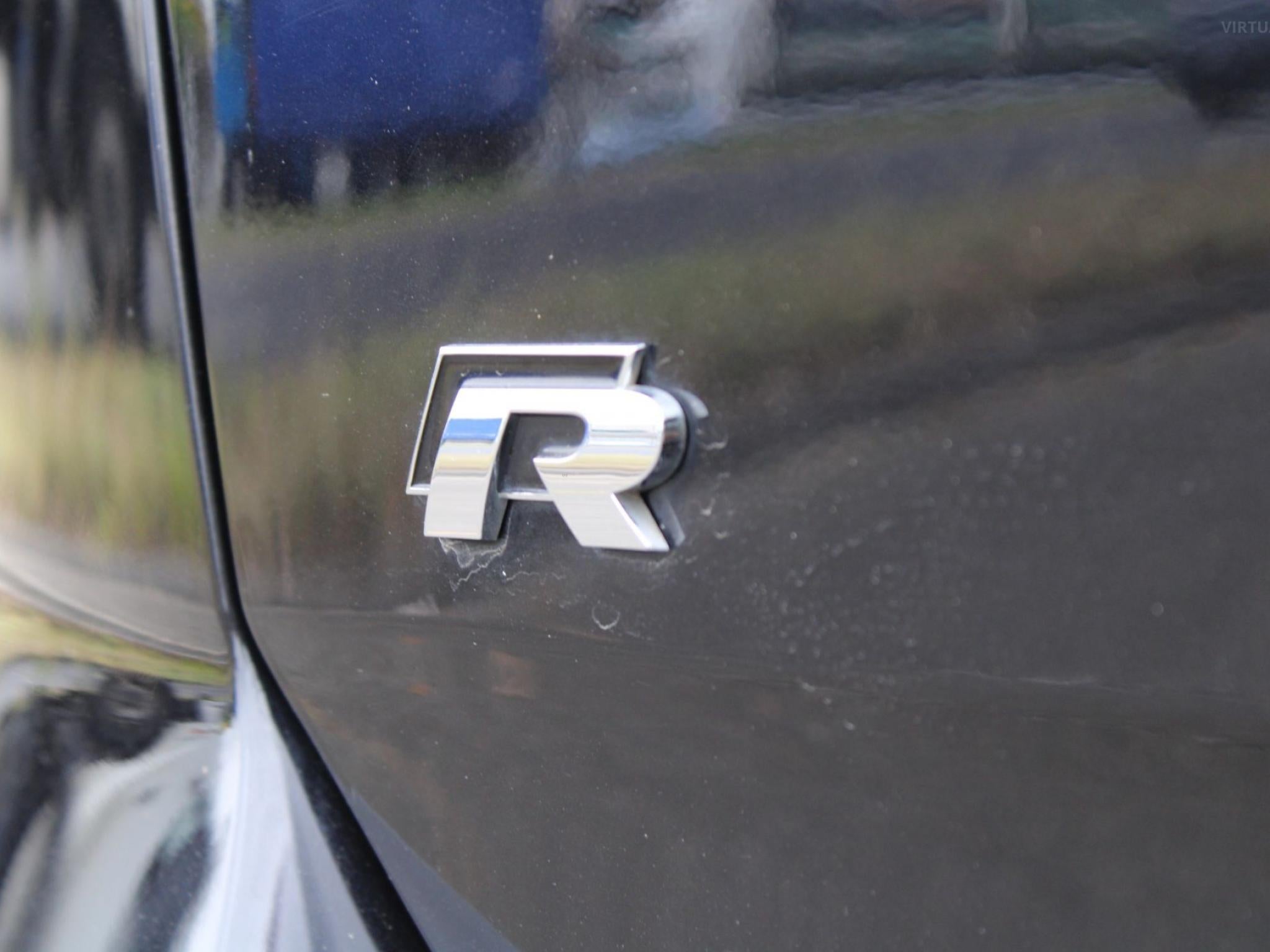 VOLKSWAGEN GOLF R AU MY16