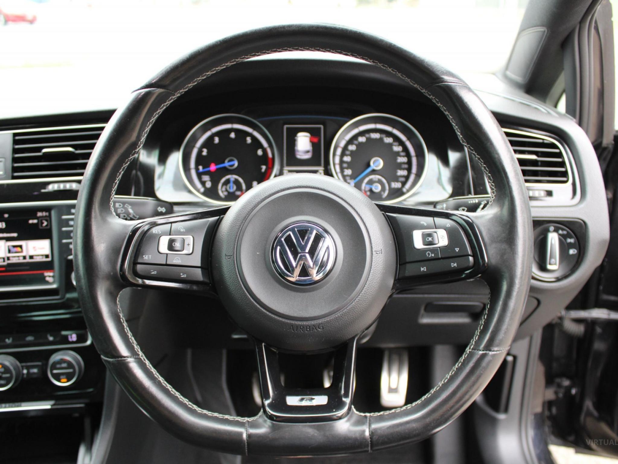 VOLKSWAGEN GOLF R AU MY16