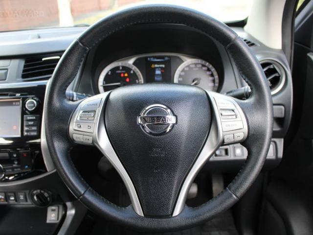 NISSAN NAVARA ST-X (4X4) D23 SERIES II