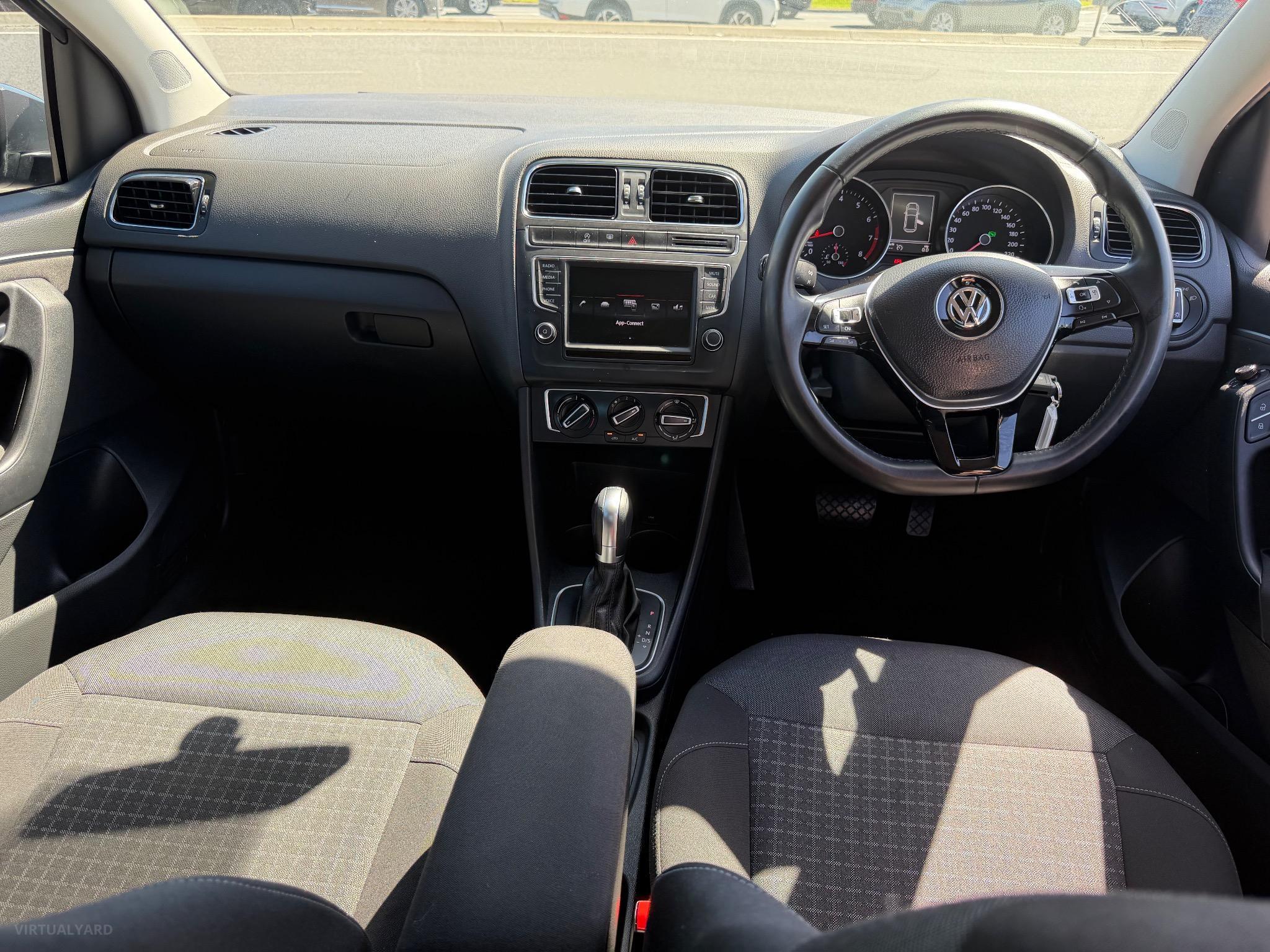 VOLKSWAGEN POLO 81 TSI COMFORTLINE 6R MY16