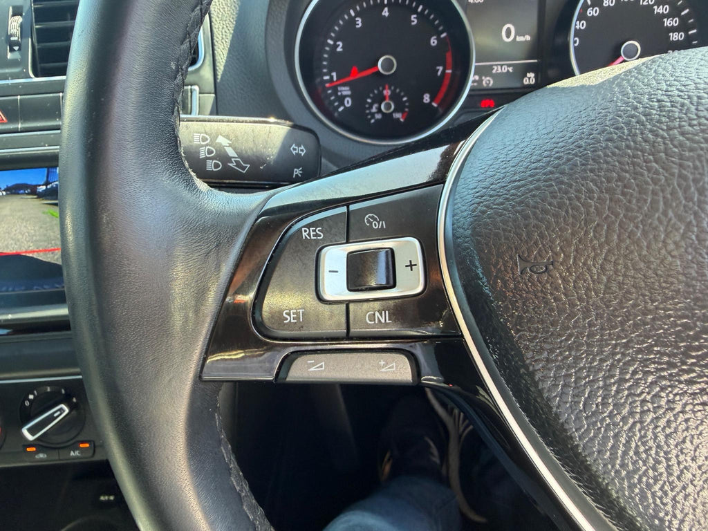 VOLKSWAGEN POLO 81 TSI COMFORTLINE 6R MY16