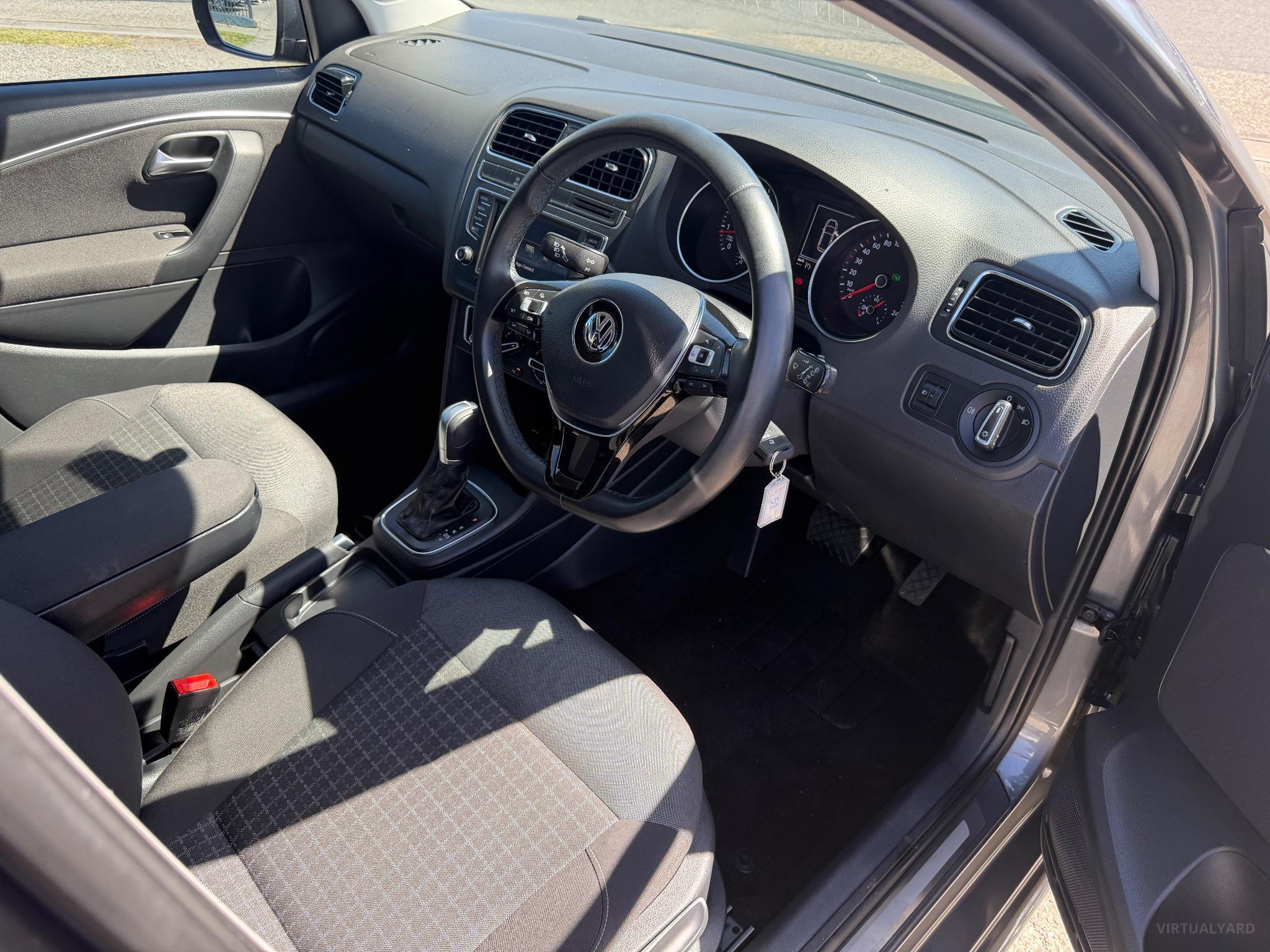 VOLKSWAGEN POLO 81 TSI COMFORTLINE 6R MY16
