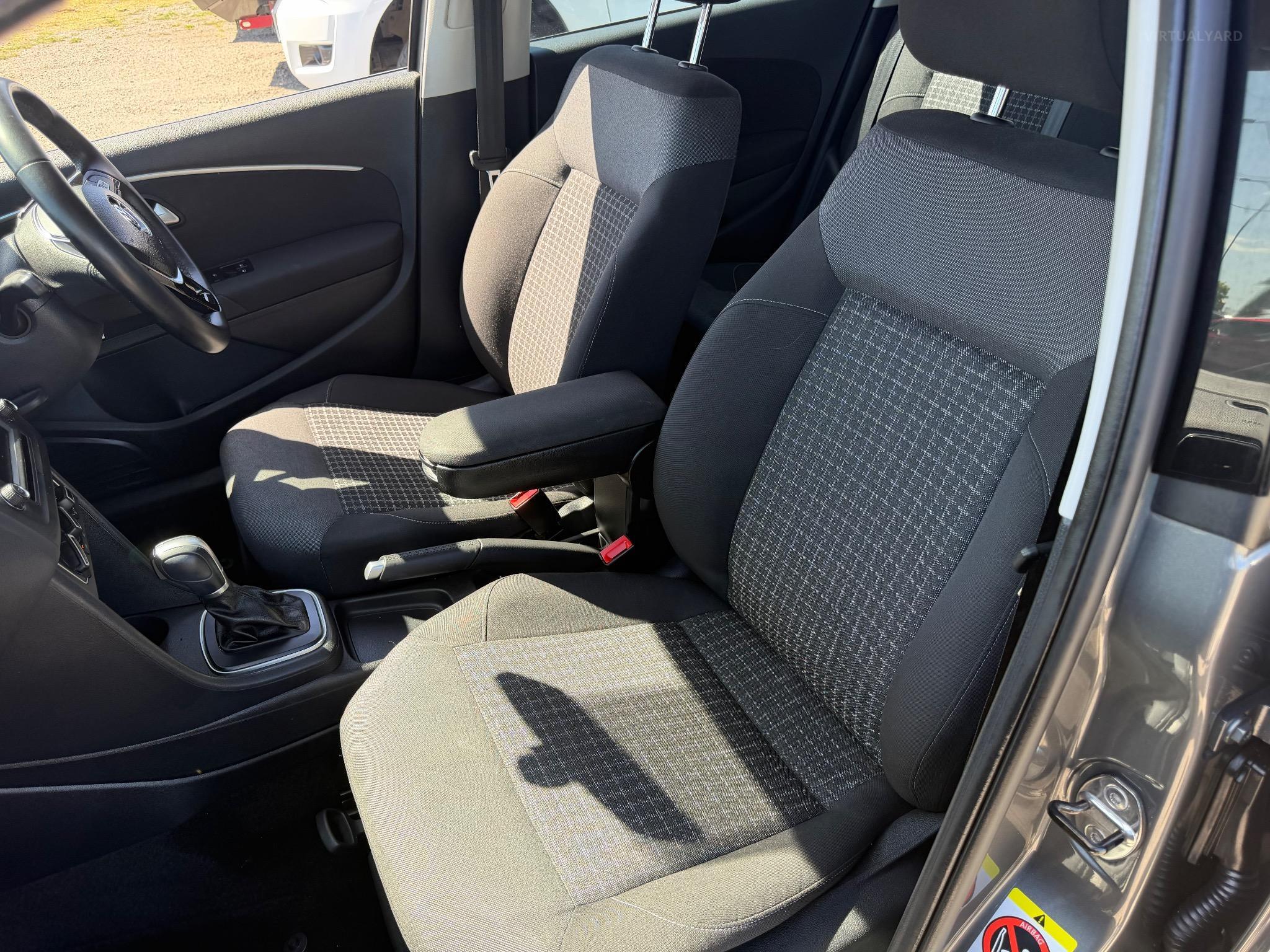 VOLKSWAGEN POLO 81 TSI COMFORTLINE 6R MY16
