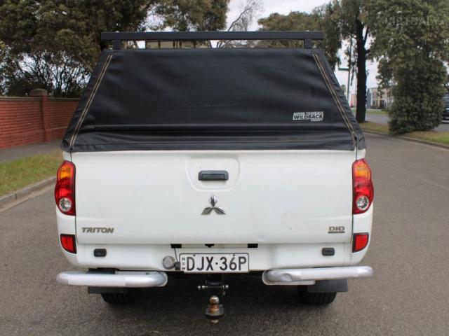 MITSUBISHI TRITON GLX (4X4) MN MY14 UPDATE
