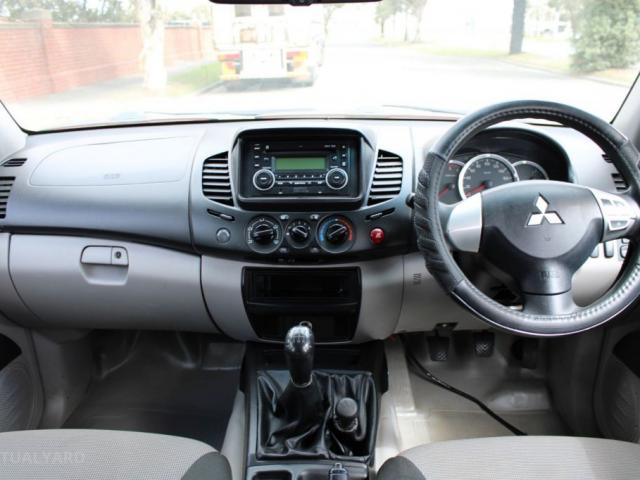 MITSUBISHI TRITON GLX (4X4) MN MY14 UPDATE