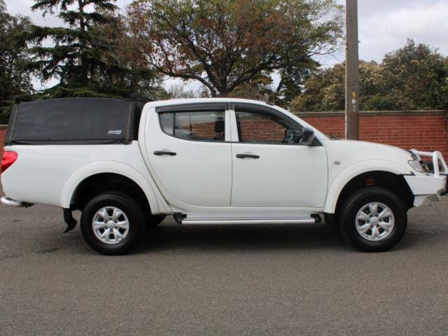 MITSUBISHI TRITON GLX (4X4) MN MY14 UPDATE