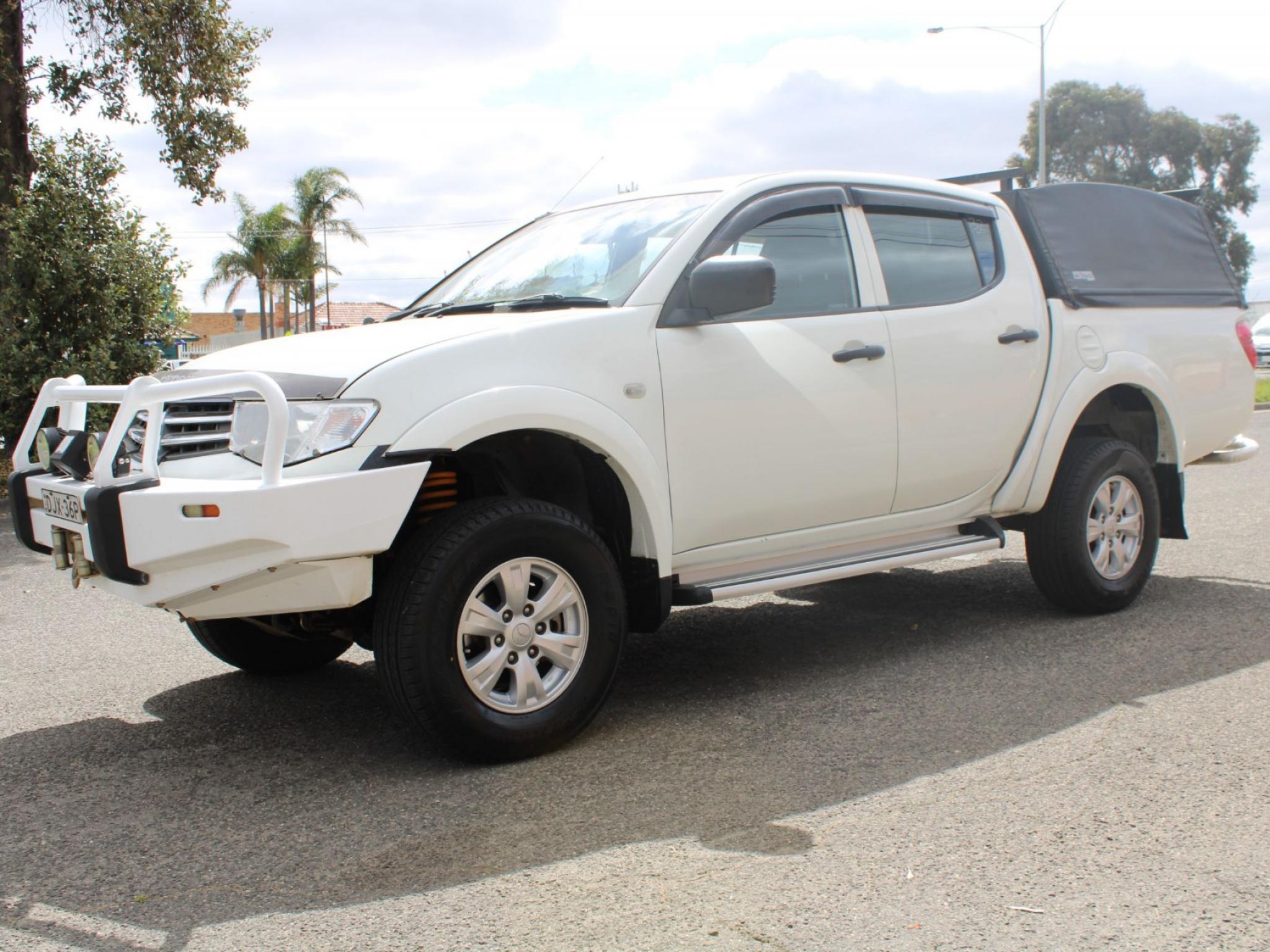 MITSUBISHI TRITON GLX (4X4) MN MY14 UPDATE