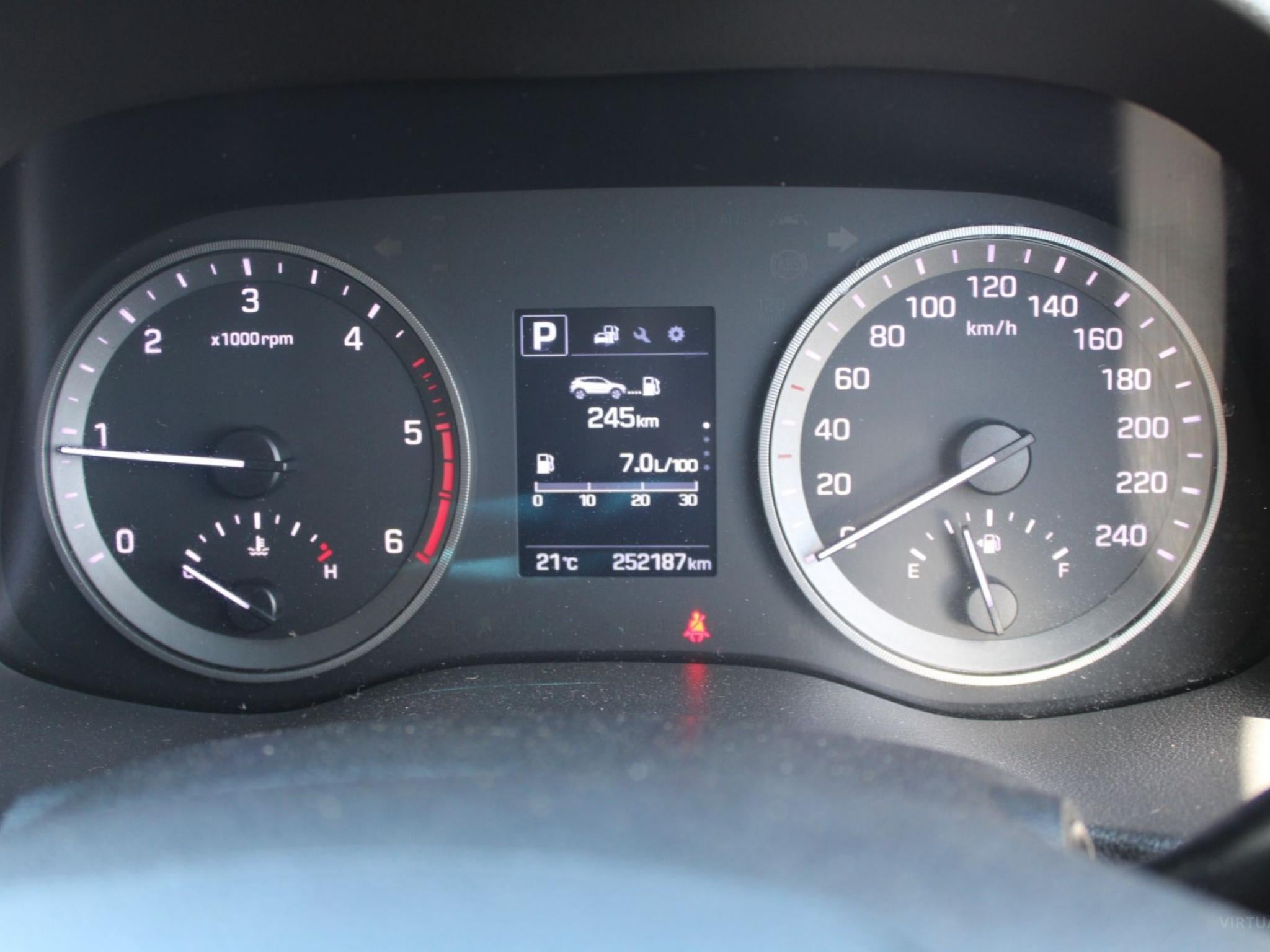 HYUNDAI TUCSON ACTIVE R-SERIES (AWD) TL