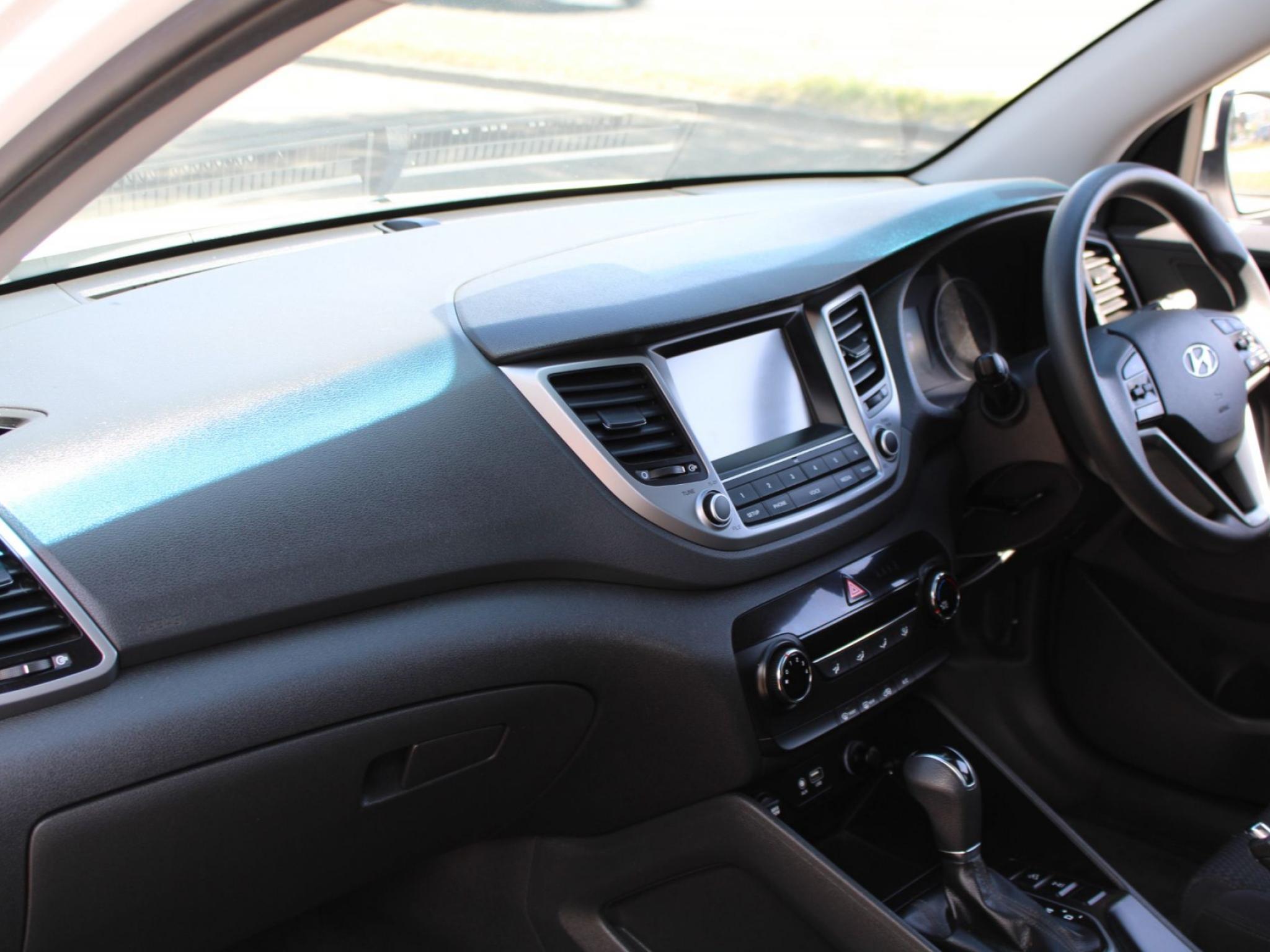 HYUNDAI TUCSON ACTIVE R-SERIES (AWD) TL
