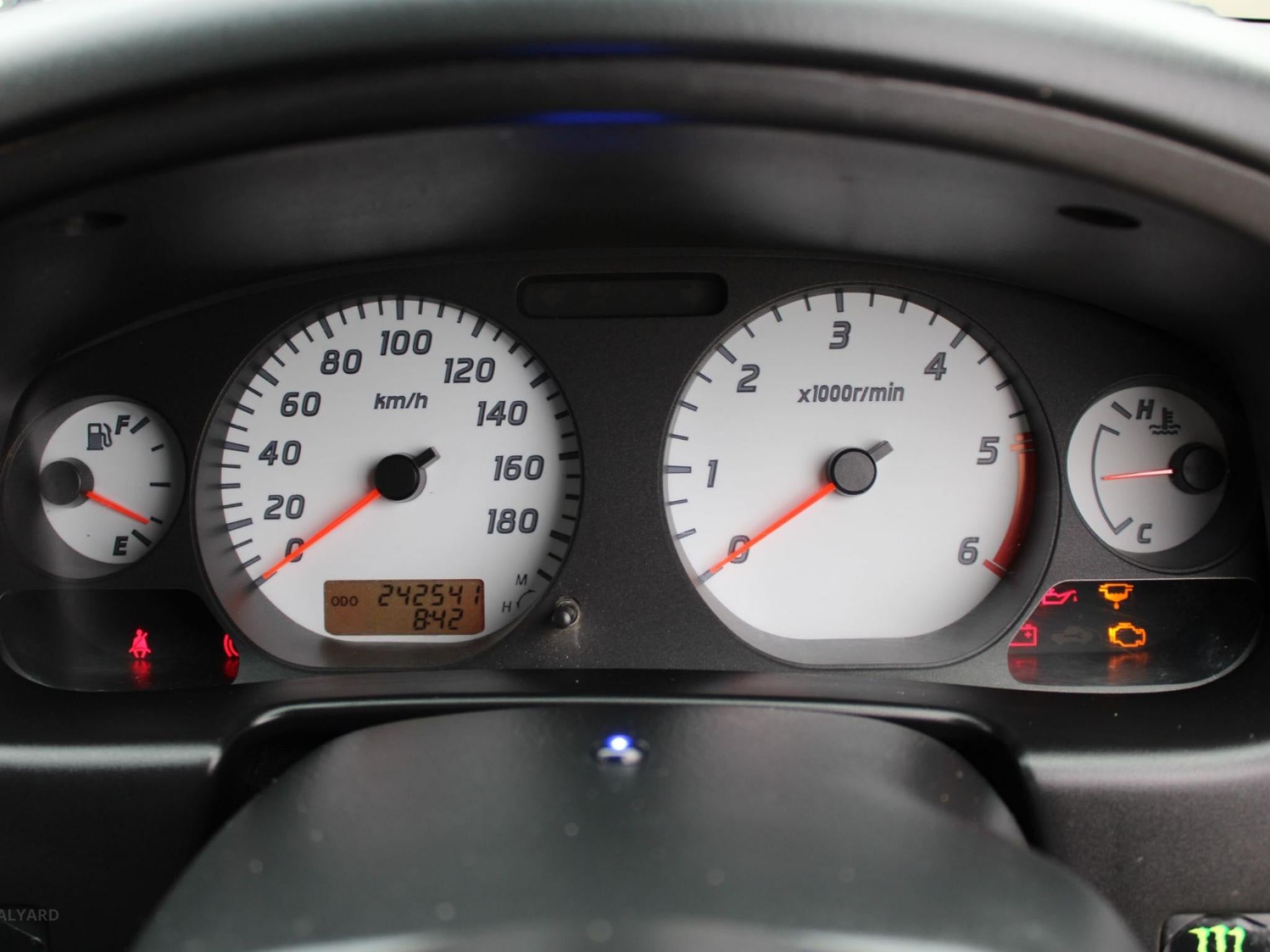 NISSAN NAVARA ST-R (4X4) D22 MY08