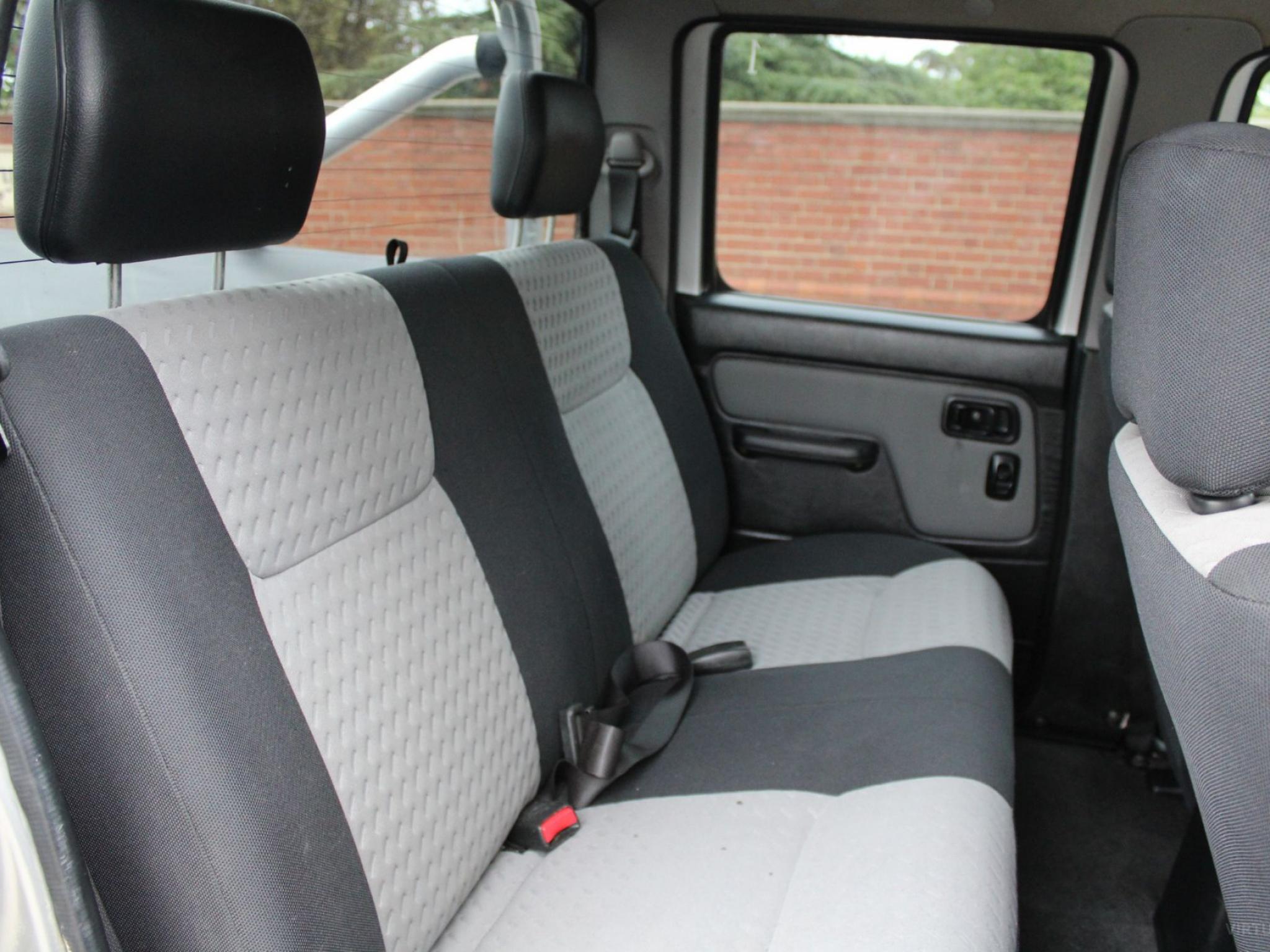 NISSAN NAVARA ST-R (4X4) D22 MY08