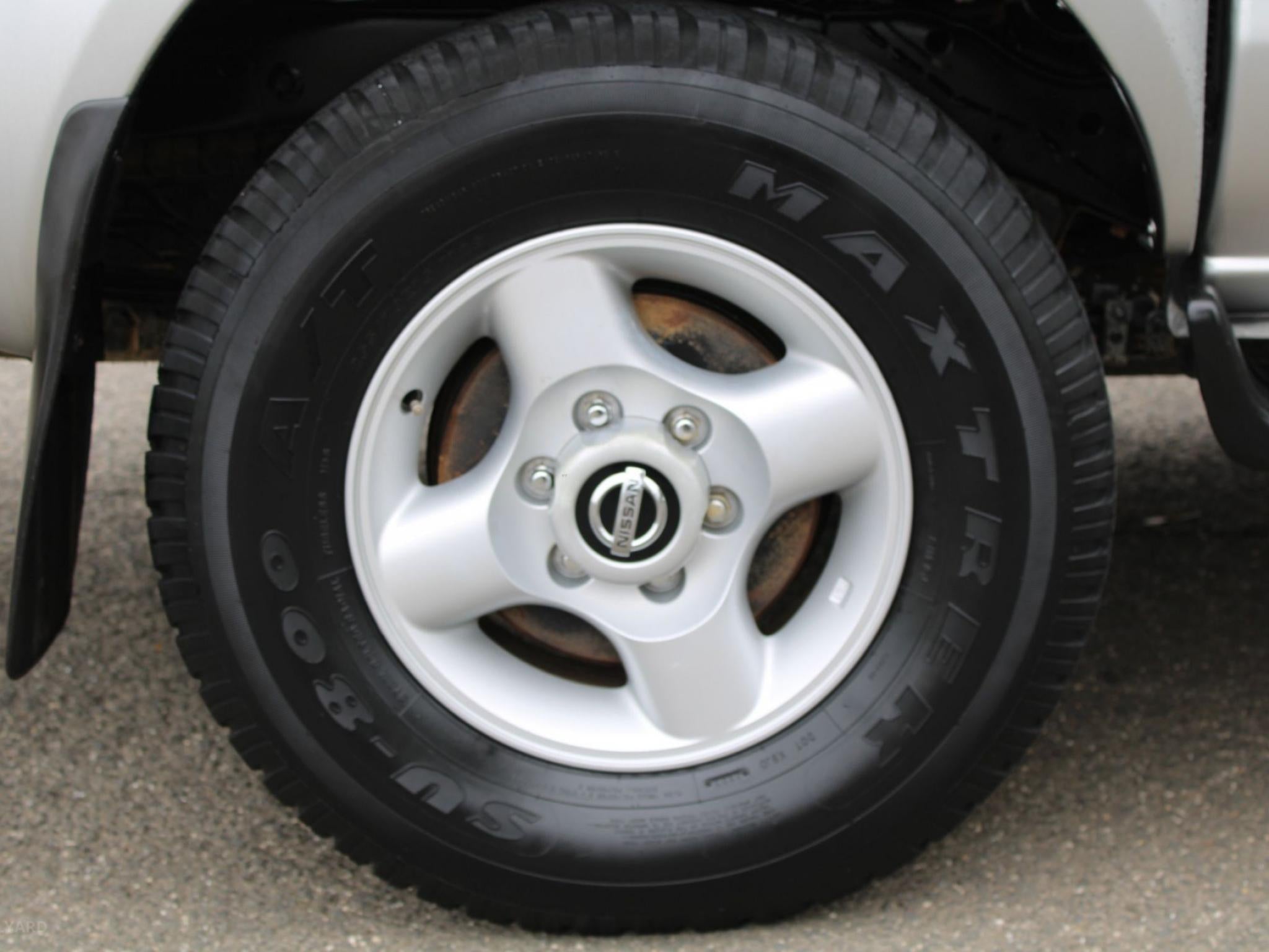 NISSAN NAVARA ST-R (4X4) D22 MY08